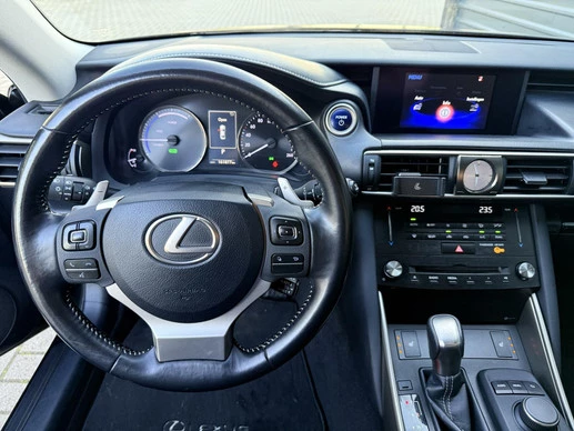 Lexus IS - Afbeelding 17 van 27
