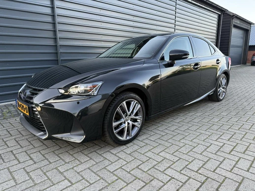 Lexus IS - Afbeelding 1 van 27
