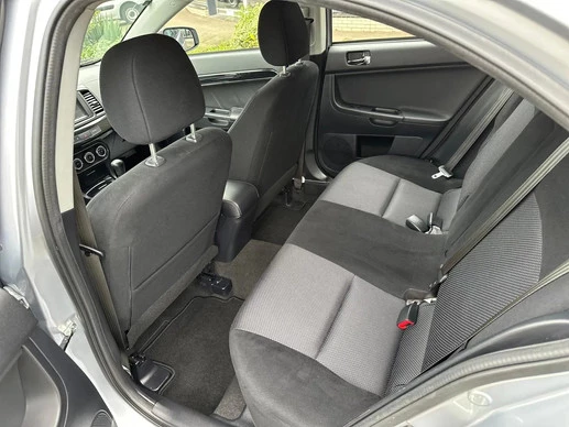Mitsubishi Lancer - Afbeelding 22 van 28