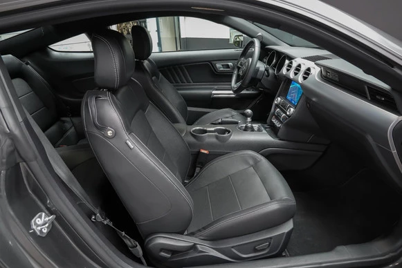 Ford Mustang - Afbeelding 4 van 30