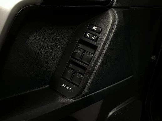 Toyota Land Cruiser - Afbeelding 18 van 26