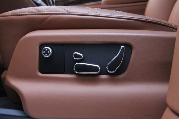 Bentley Bentayga - Afbeelding 8 van 30