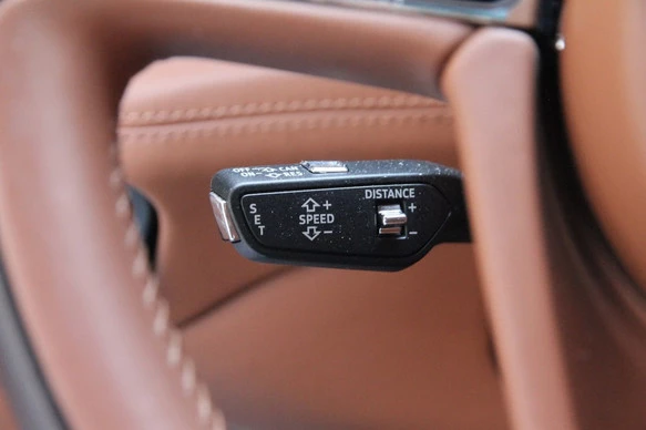 Bentley Bentayga - Afbeelding 11 van 30