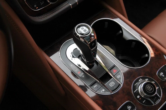 Bentley Bentayga - Afbeelding 13 van 30
