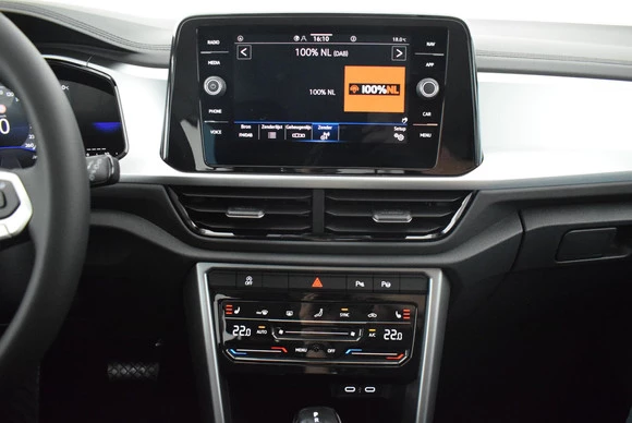 Volkswagen T-Roc - Afbeelding 14 van 30