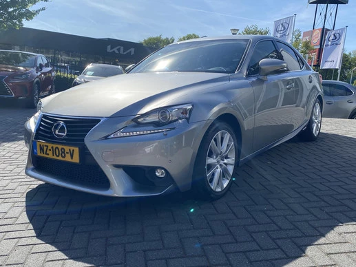 Lexus IS - Afbeelding 7 van 30