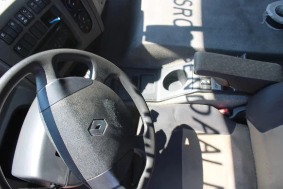 Renault Premium - Afbeelding 26 van 30