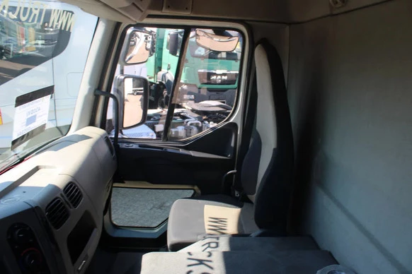 Renault Premium - Afbeelding 27 van 30