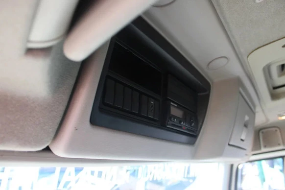 Renault Premium - Afbeelding 28 van 30