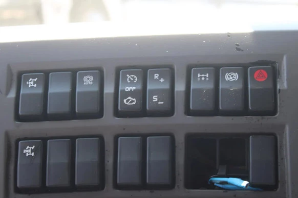 Renault Premium - Afbeelding 29 van 30