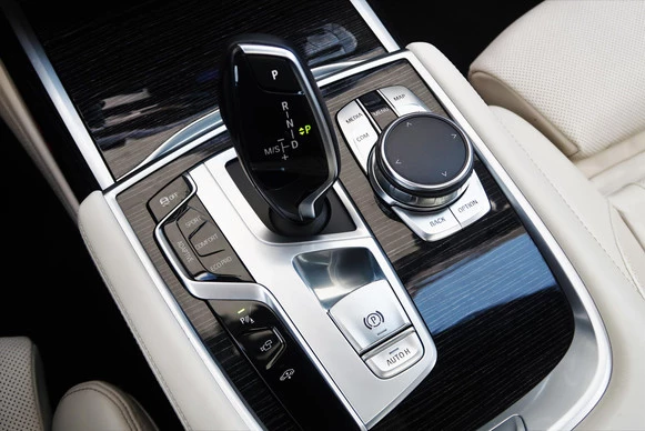 BMW 7 Serie - Afbeelding 9 van 30