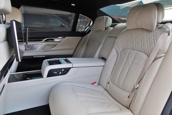 BMW 7 Serie - Afbeelding 18 van 30