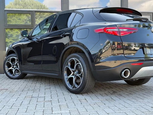 Alfa Romeo Stelvio - Afbeelding 13 van 30