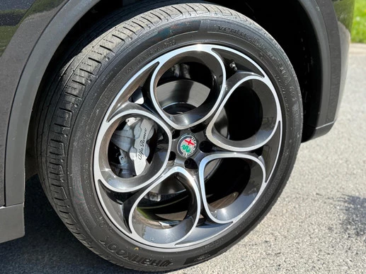 Alfa Romeo Stelvio - Afbeelding 25 van 30