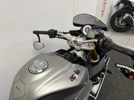 Aprilia Tuono V4 - Afbeelding 8 van 24