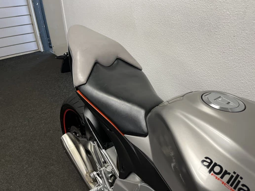 Aprilia Tuono V4 - Afbeelding 9 van 24