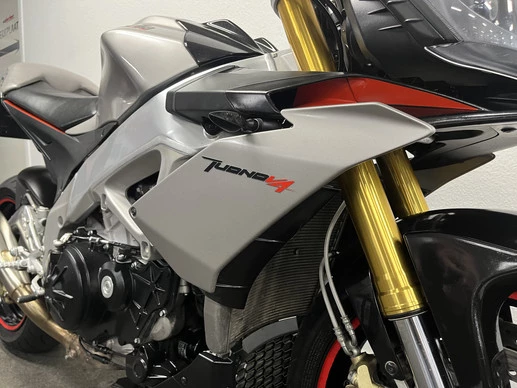 Aprilia Tuono V4 - Afbeelding 11 van 24