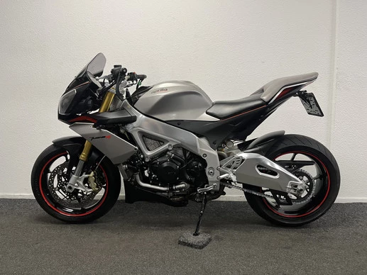 Aprilia Tuono V4 - Afbeelding 12 van 24