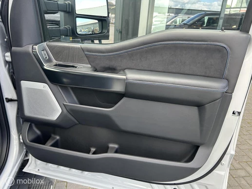 Ford F-350 - Afbeelding 22 van 30