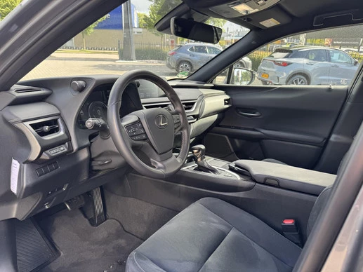Lexus UX - Afbeelding 13 van 30