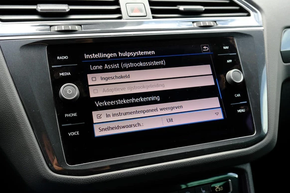 Volkswagen Tiguan - Afbeelding 18 van 30