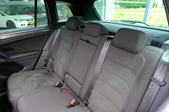 Volkswagen Tiguan - Afbeelding 28 van 30