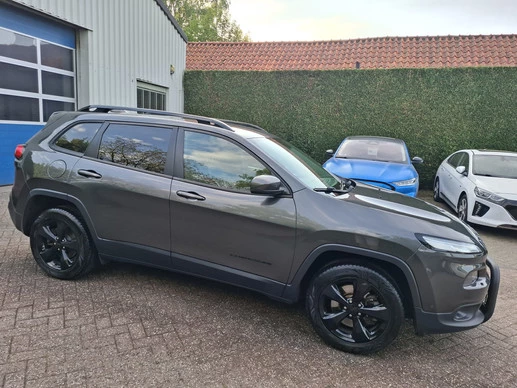 Jeep Cherokee - Afbeelding 10 van 20