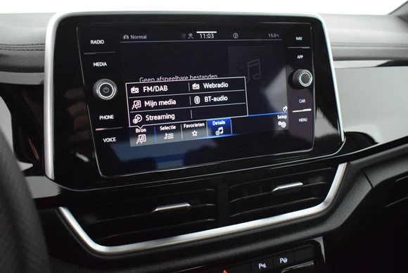 Volkswagen T-Roc - Afbeelding 29 van 30