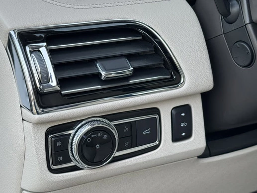 Lincoln Navigator - Afbeelding 16 van 30