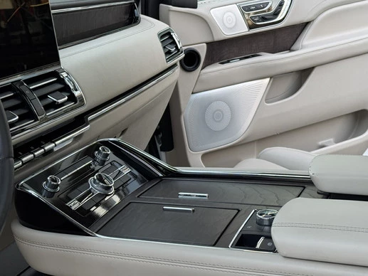Lincoln Navigator - Afbeelding 17 van 30