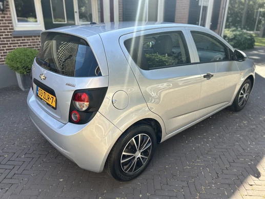 Chevrolet Aveo - Afbeelding 3 van 30