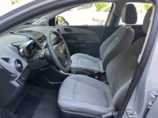 Chevrolet Aveo - Afbeelding 18 van 30