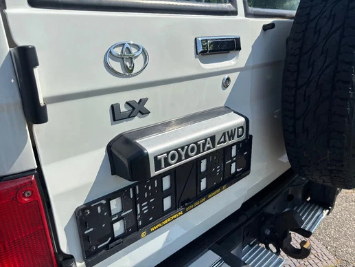 Toyota Land Cruiser - Afbeelding 6 van 17