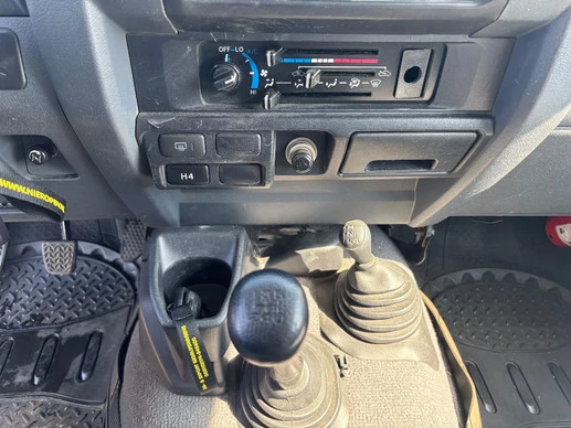 Toyota Land Cruiser - Afbeelding 14 van 17