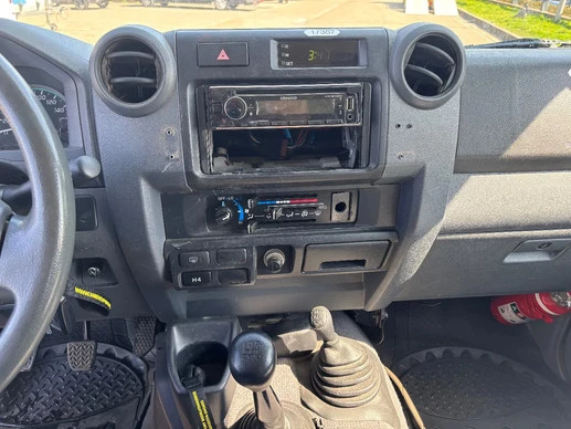 Toyota Land Cruiser - Afbeelding 15 van 17