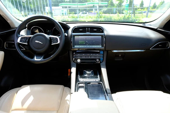 Jaguar F-PACE - Afbeelding 11 van 30