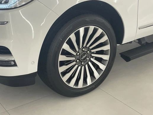 Lincoln Navigator - Afbeelding 14 van 30