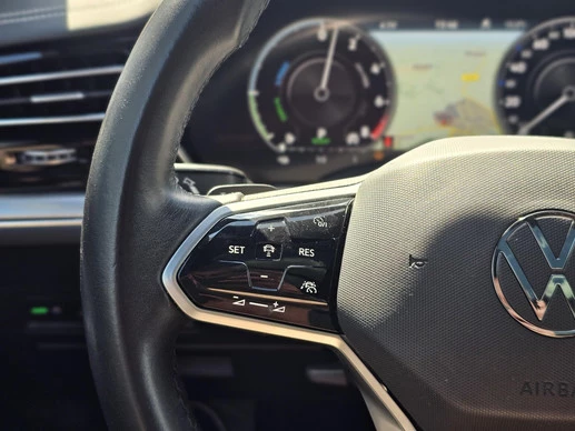 Volkswagen Touareg - Afbeelding 17 van 30