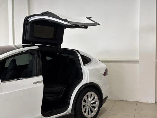 Tesla Model X - Afbeelding 13 van 30
