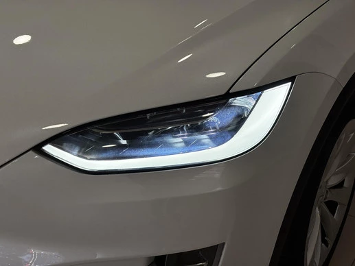 Tesla Model X - Afbeelding 18 van 30
