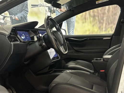 Tesla Model X - Afbeelding 23 van 30