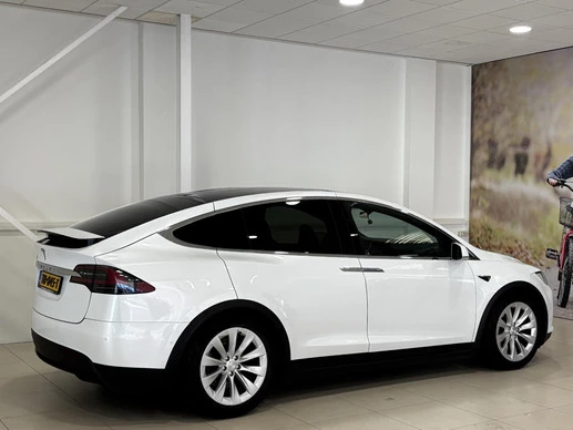 Tesla Model X - Afbeelding 24 van 30