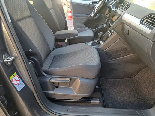 Volkswagen Tiguan - Afbeelding 16 van 30