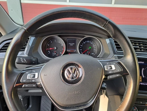 Volkswagen Tiguan - Afbeelding 8 van 30