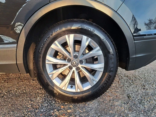 Volkswagen Tiguan - Afbeelding 28 van 30