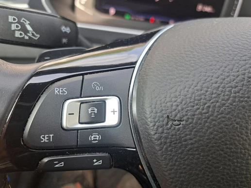 Volkswagen Tiguan - Afbeelding 10 van 30