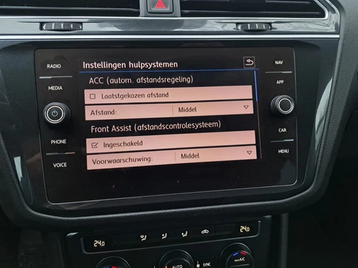 Volkswagen Tiguan - Afbeelding 15 van 30