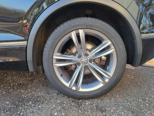 Volkswagen Tiguan - Afbeelding 27 van 30