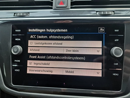 Volkswagen Tiguan - Afbeelding 17 van 30