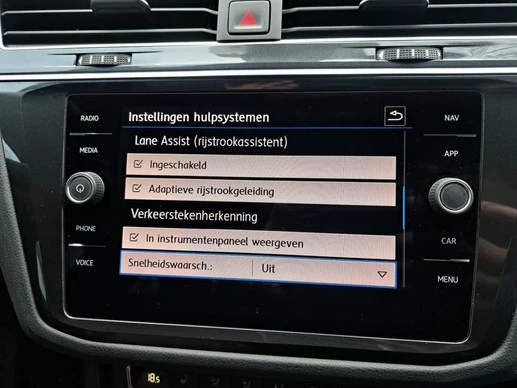 Volkswagen Tiguan - Afbeelding 18 van 30